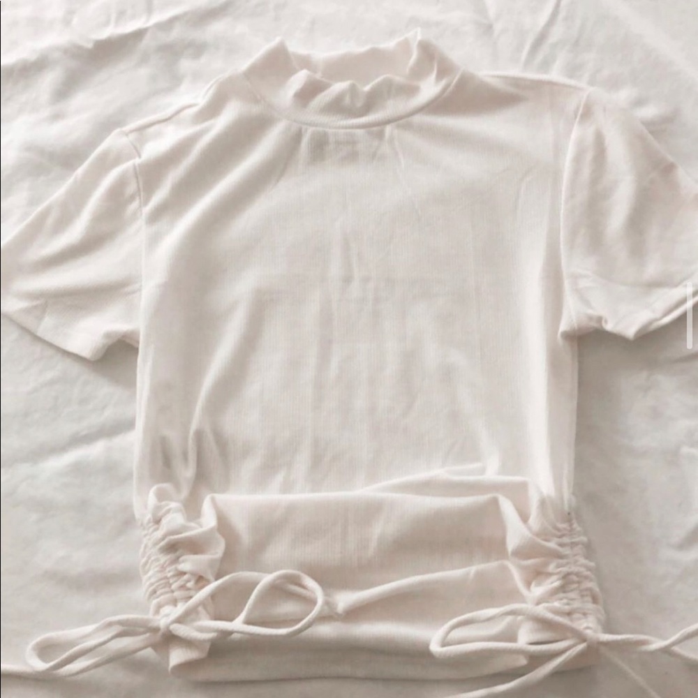 Brand new scrunch top